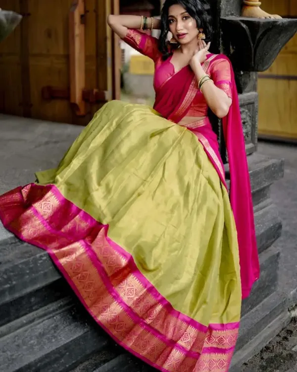 Light_Green_And_Pink_Kanchipuram_Zari_Weaving_Half_Saree_With_Blouse___Silk_Dupatta