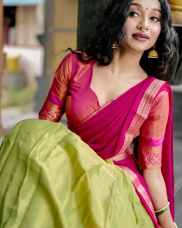 Light_Green_And_Pink_Kanchipuram_Zari_Weaving_Half_Saree_With_Blouse___Silk_Dupatta
