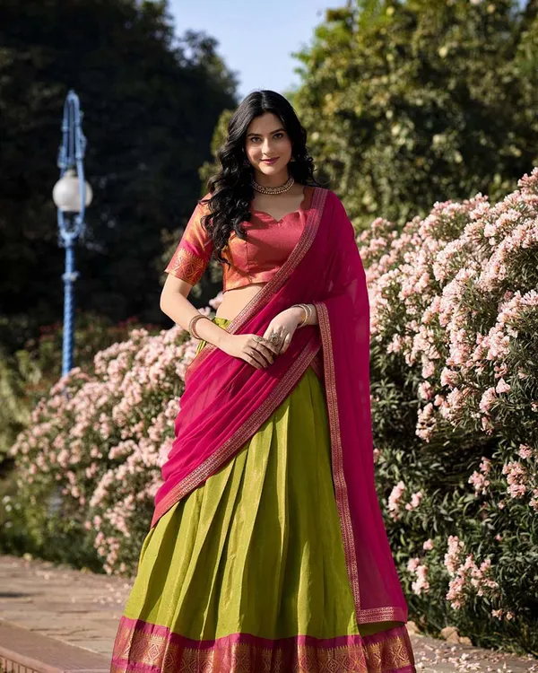 Light_Green_And_Pink_Kanchipuram_Zari_Weaving_Half_Saree_With_Blouse___Silk_Dupatta