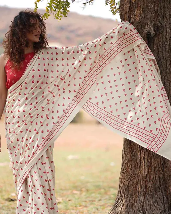 White_Color_1_-_Minute_Ready_to_Wear_Mulmul_Cotton_Saree_with_Blouse_Piece