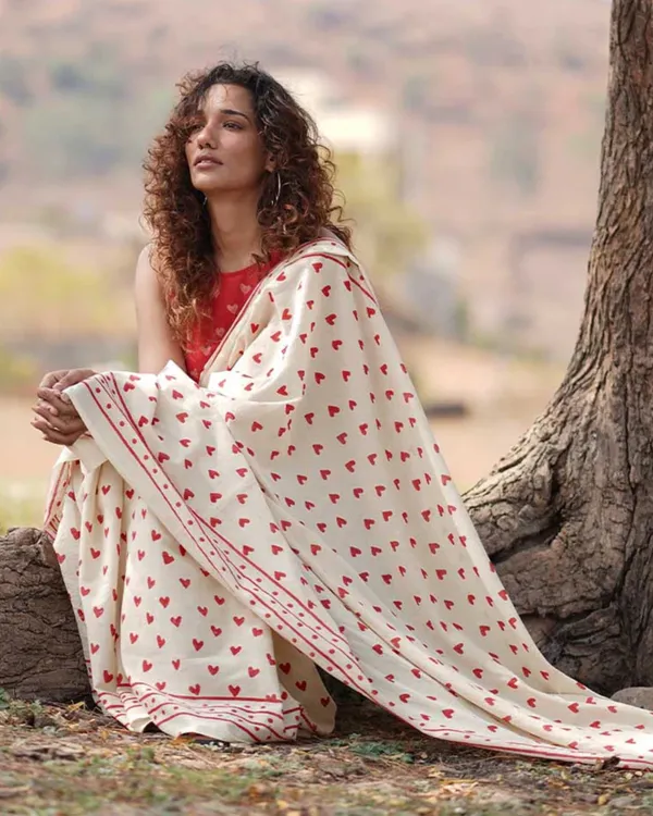 White_Color_1_-_Minute_Ready_to_Wear_Mulmul_Cotton_Saree_with_Blouse_Piece