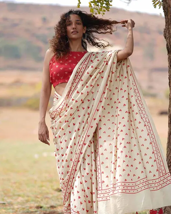 White_Color_1_-_Minute_Ready_to_Wear_Mulmul_Cotton_Saree_with_Blouse_Piece