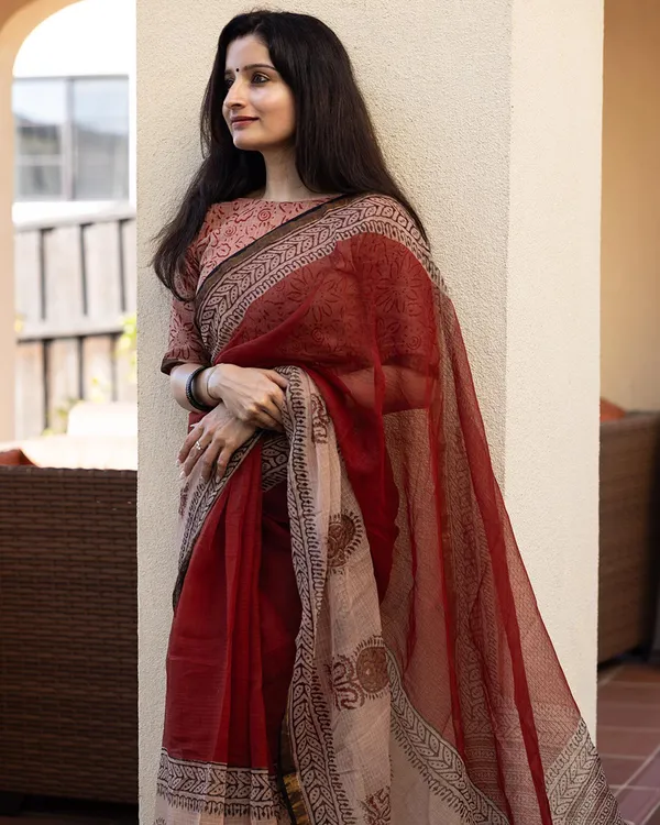 Laal_Rekha_-_Red_Linen_Saree_with_Designer_Border_&_Matching_Blouse