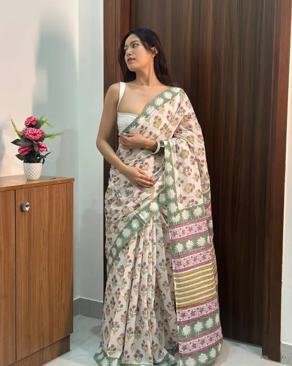 White_Color_1_Minute_Ready_To_Wear_Mulmul__Cotton_Digital_Printed_Saree_With_Pocket