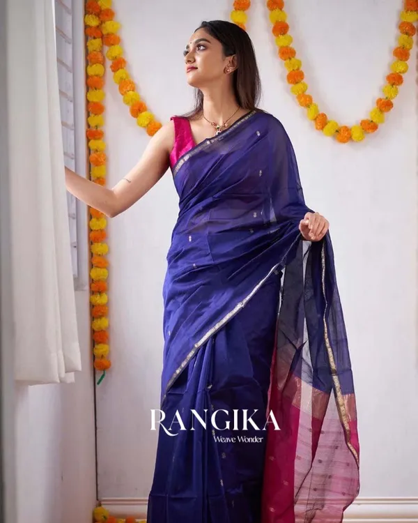 Navy_Blue_Color_Premium_Cotton_Silk_Saree_With_Classy_Blouse_and_tassels