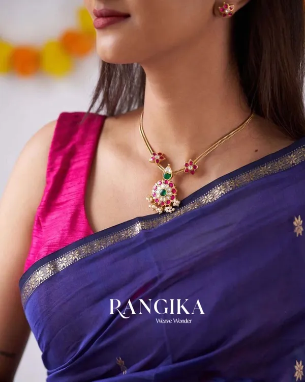 Navy_Blue_Color_Premium_Cotton_Silk_Saree_With_Classy_Blouse_and_tassels