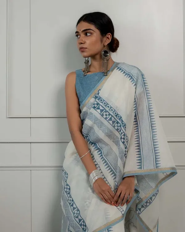 Safed_Saaya_-_White_Linen_Saree_with_Blue_Color_Blouse