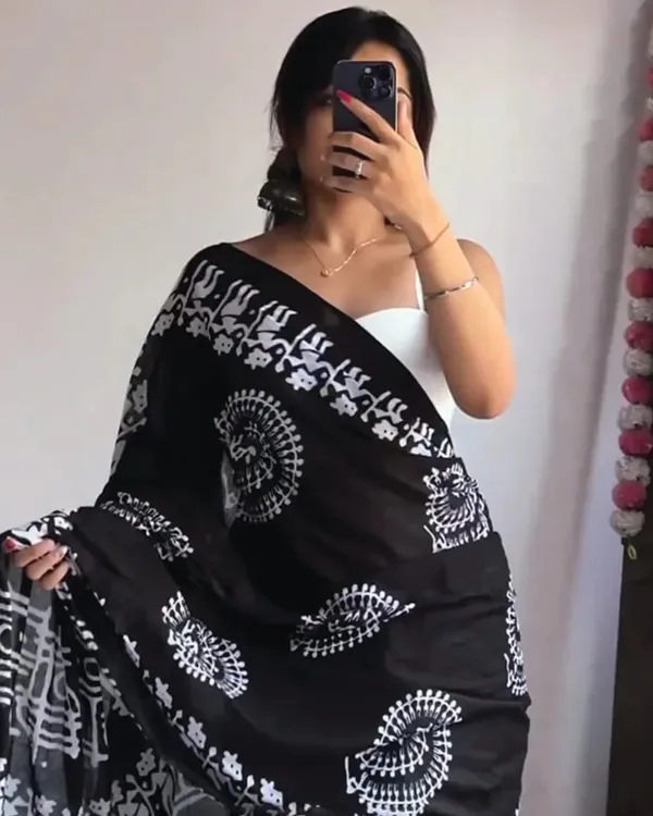 Black_Color_1_-_Minute_Ready_to_Wear_Mulmul_Cotton_Saree_with_Blouse_Piece