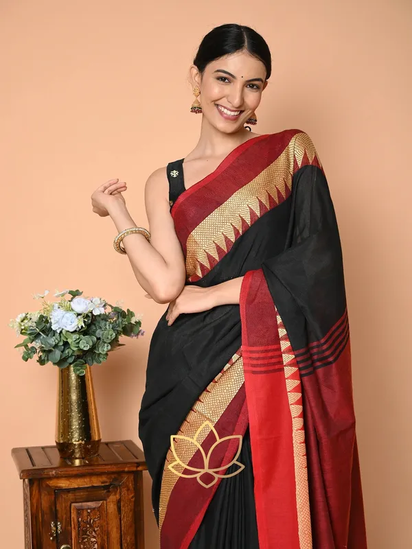 Black_&_Red_Mulmul_Cotton_Saree_with_Golden_Triangle_Border,_with_Blouse_Piece