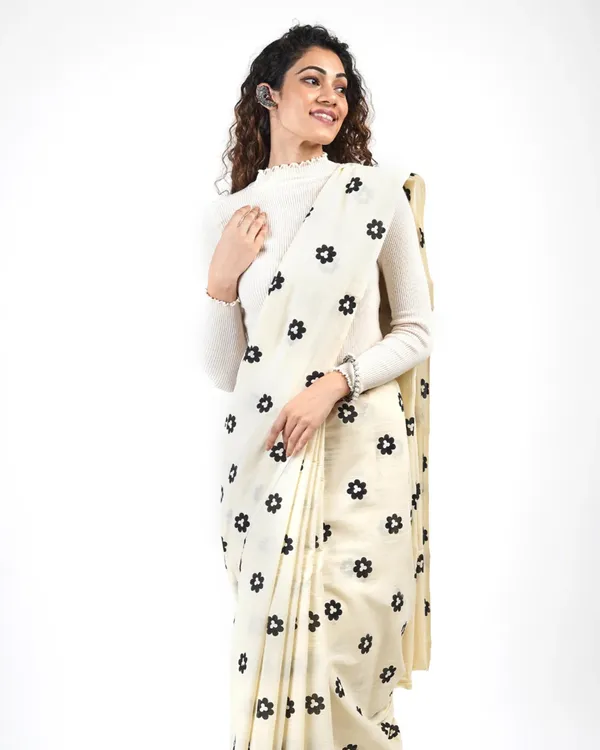 Cream_Color_1_-_Minute_Ready_to_Wear_Mulmul_Cotton_Saree_with_Blouse_Piece