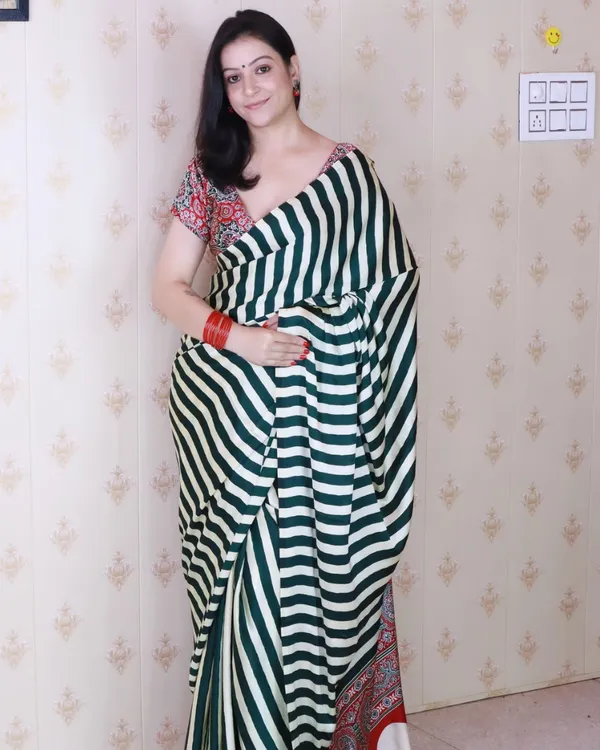 Green_Color_1_Minute_Ready_to_Wear_Digitial_Printed_Crape_Silk_Saree