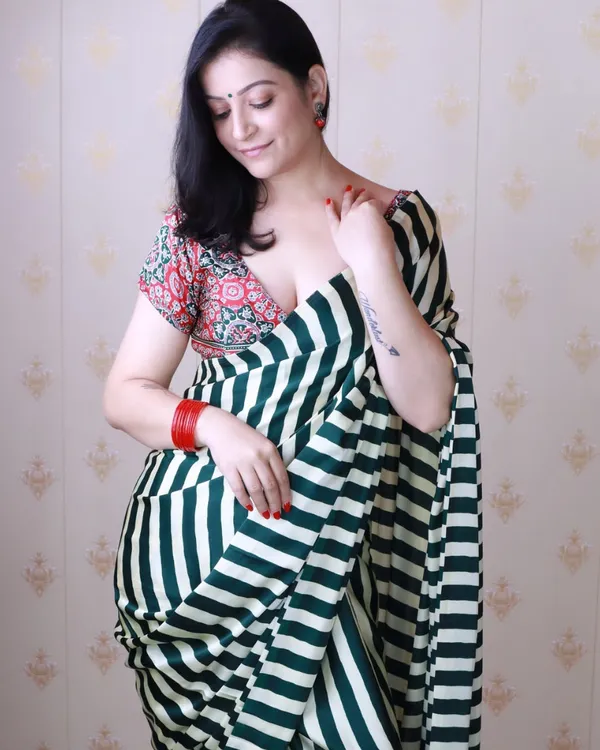 Green_Color_1_Minute_Ready_to_Wear_Digitial_Printed_Crape_Silk_Saree