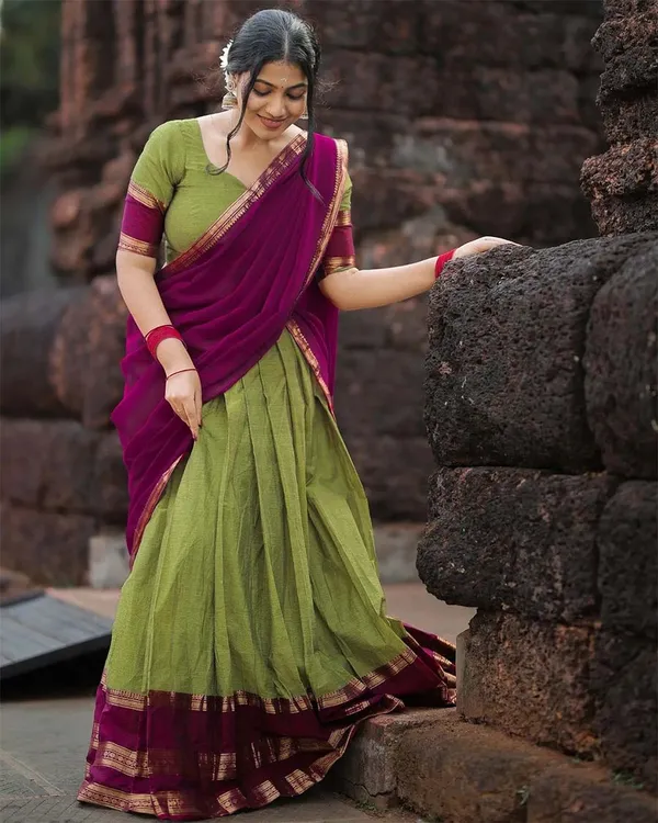 Light_Green_And_Pink_Kanchipuram_Zari_Weaving_Half_Saree_With_Blouse___Silk_Dupatta