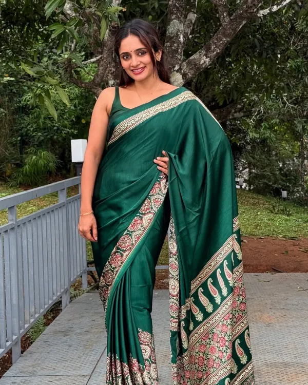 Green_Color_1_Minute_Ready_to_Wear_Digitial_Printed_Crape_Silk_Saree