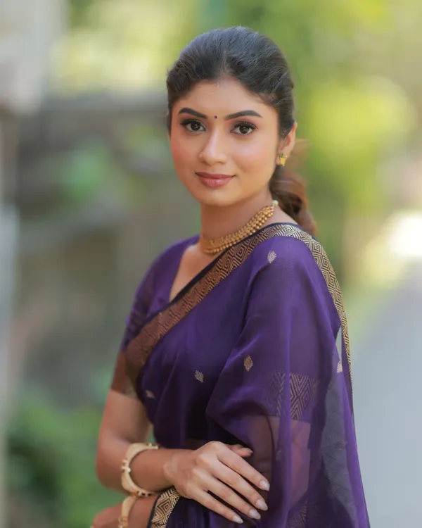 Navy_Blue_Color_Premium_Cotton_Silk_Saree_With_Classy_Blouse