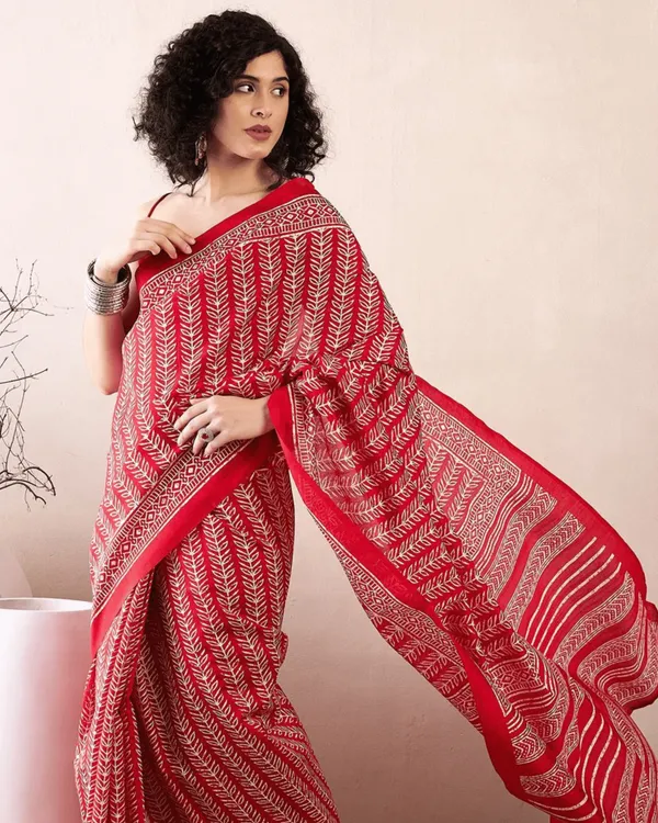 Red_Color_1_-_Minute_Ready_to_Wear_Mulmul_Cotton_Saree_with_Blouse_Piece