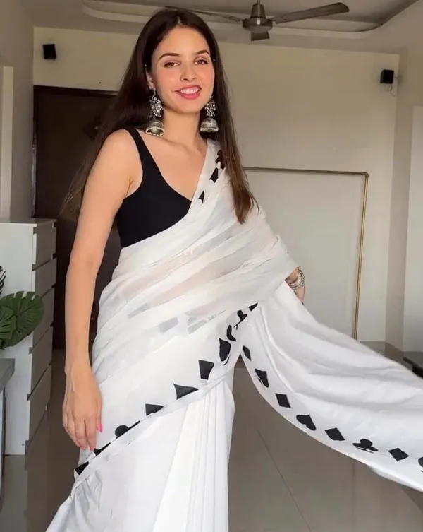 Moonlit_Edge_-_White_Color_Linen_Saree_with_Black_Color_Blouse