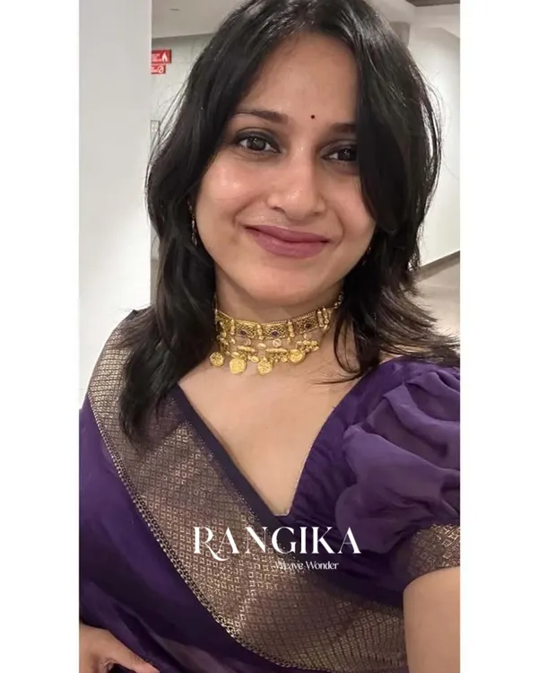 Purple_Color_Premium_Cotton_Silk_Saree_With_Classy_Blouse_and_tassels