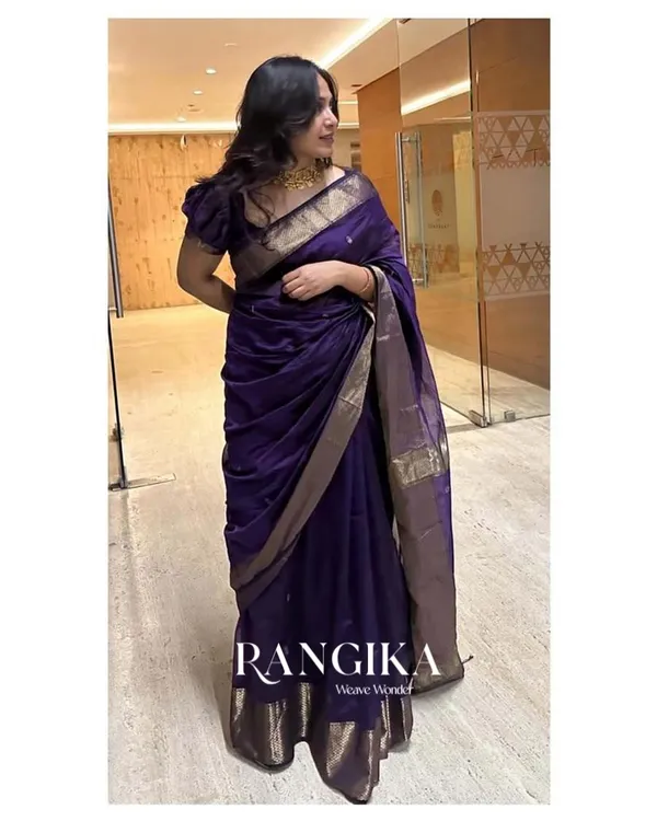 Purple_Color_Premium_Cotton_Silk_Saree_With_Classy_Blouse_and_tassels