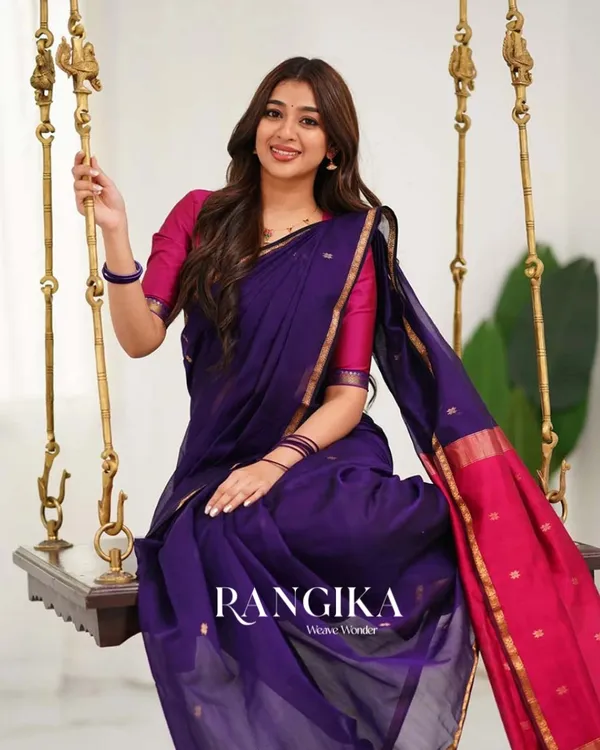 Navy_Blue_Color_Premium_Cotton_Silk_Saree_With_Classy_Blouse_and_tassels