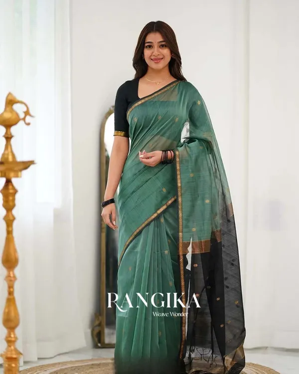 Bottle_Green_Premium_Cotton_Silk_Saree_With_Classy_Blouse_and_tassels