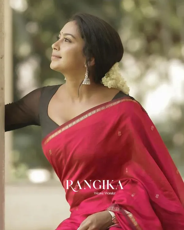 Pink_And_Black_Premium_Cotton_Silk_Saree_With_Classy_Blouse_and_tassels