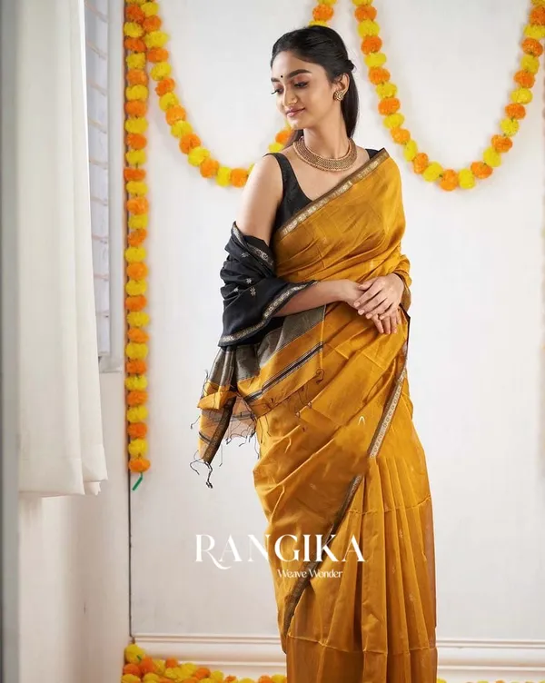 Yellow_Color_Premium_Cotton_Silk_Saree_With_Classy_Blouse_and_tassels