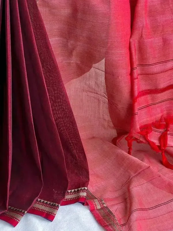 Maroon_&_Pink_Dual-Tone_Mulmul_Cotton_Saree_with_Blouse_Piece