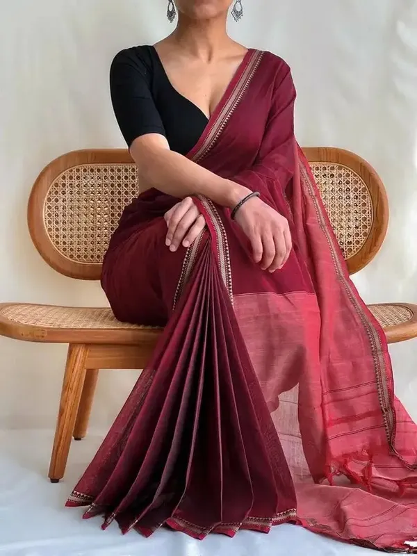 Maroon_&_Pink_Dual-Tone_Mulmul_Cotton_Saree_with_Blouse_Piece