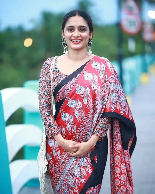 Black_And_Red_Color_1_Minute_Ready_to_Wear_Digitial_Printed_Crape_Silk_Saree