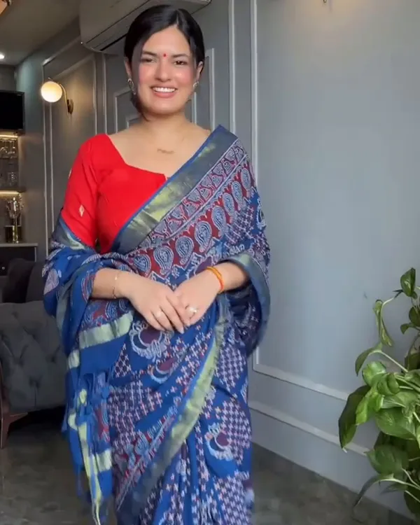 Ocean_Flame_-_Navy_Blue_Linen_Saree_with_Fiery_Red_Blouse