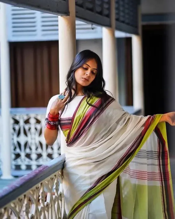 White_Mulmul_Cotton_Saree_with_Multicolor_Woven_Striped_Pallu_&_Matching_White_Blouse_Piece