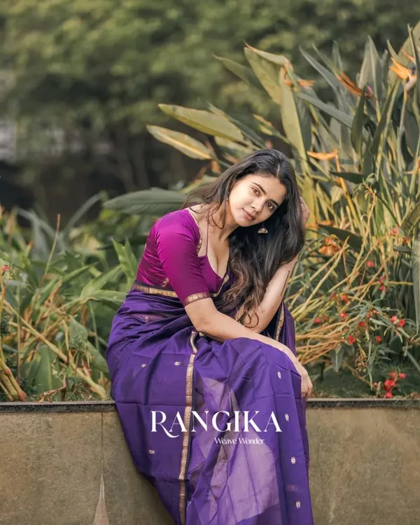 Purple_Premium_Cotton_Silk_Saree_With_Classy_Blouse_and_tassels