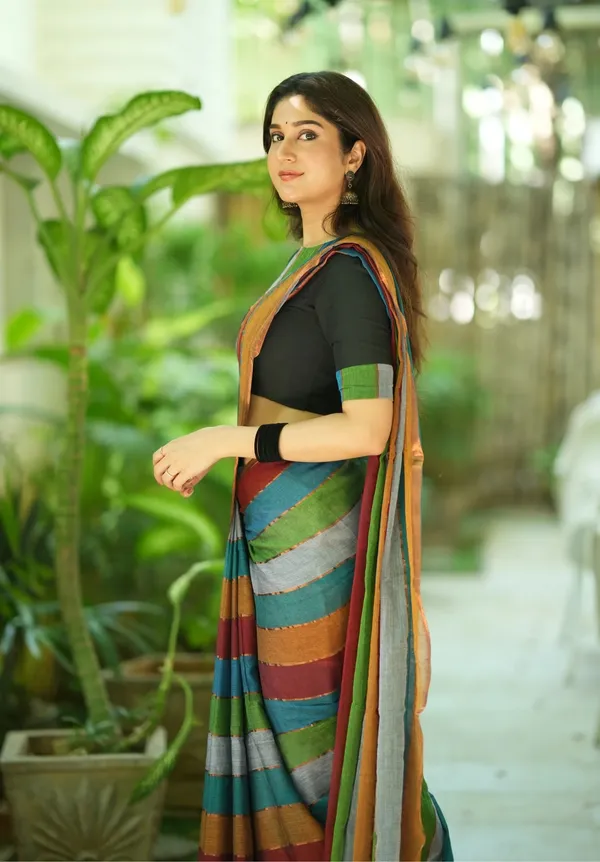 Multicolor_Striped_Mulmul_Cotton_Saree_Saree_with_Matching_Blouse_Piece