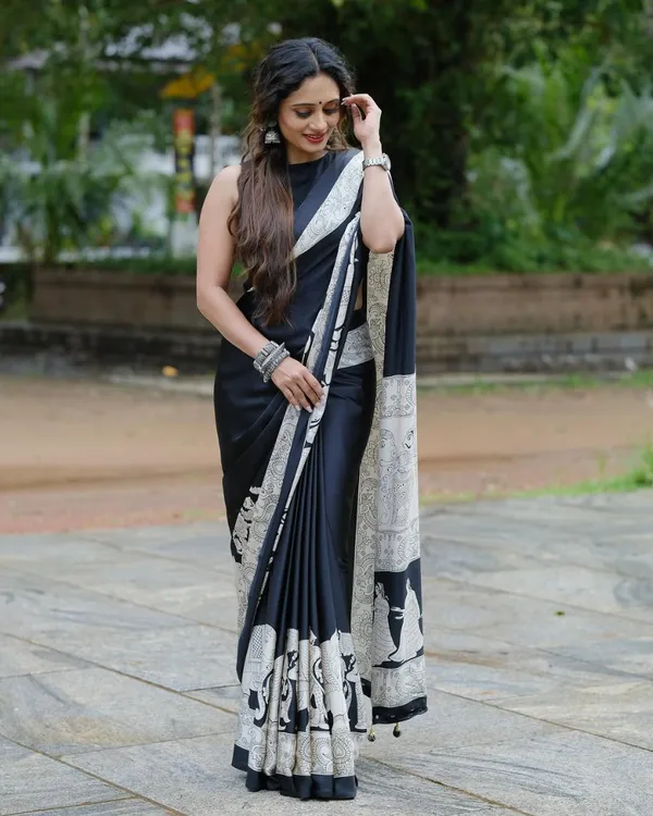 Black_Color_1_Minute_Ready_to_Wear_Digitial_Printed_Crape_Silk_Saree
