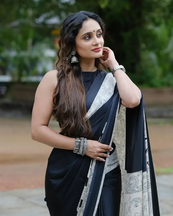 Black_Color_1_Minute_Ready_to_Wear_Digitial_Printed_Crape_Silk_Saree