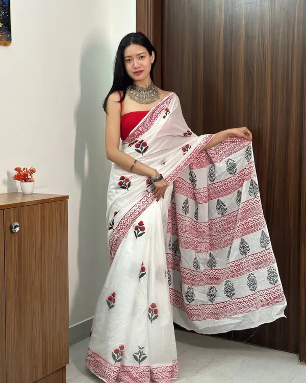 White_Color_1_Minute_Ready_To_Wear_Mulmul_Cotton_Digital_Printed_Saree_With_Pocket