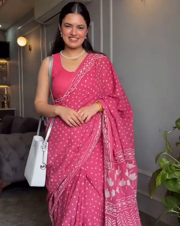 Gulbadan_-_Soft_Pink_Linen_Saree_with_Delicate_Details_&_Matching_Blouse