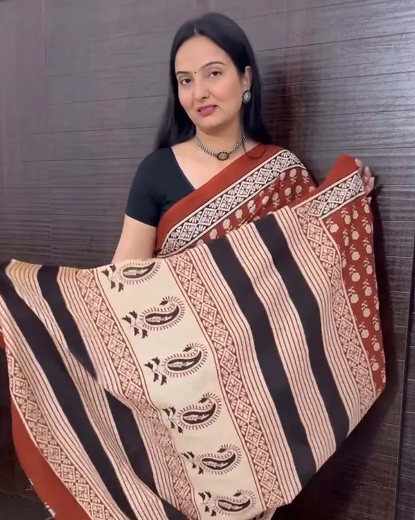 Dusky_Flame_-_Dark_Saffron_Saree_with_Black_Contrast_Blouse