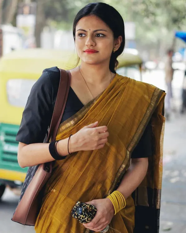 Mustard_Yellow_Color_Premium_Cotton_Silk_Saree_With_Classy_Blouse