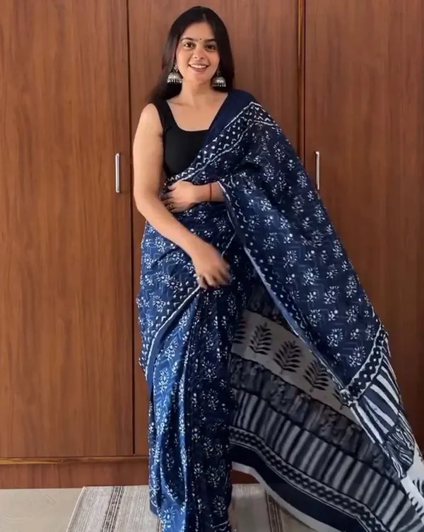 Blue_Eclipse_-_Blue_Linen_Saree_with_Black_Blouse_Piece