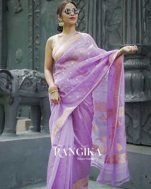 Purple_Color_Premium_Cotton_Silk_Saree_With_Classy_Blouse_and_tassels