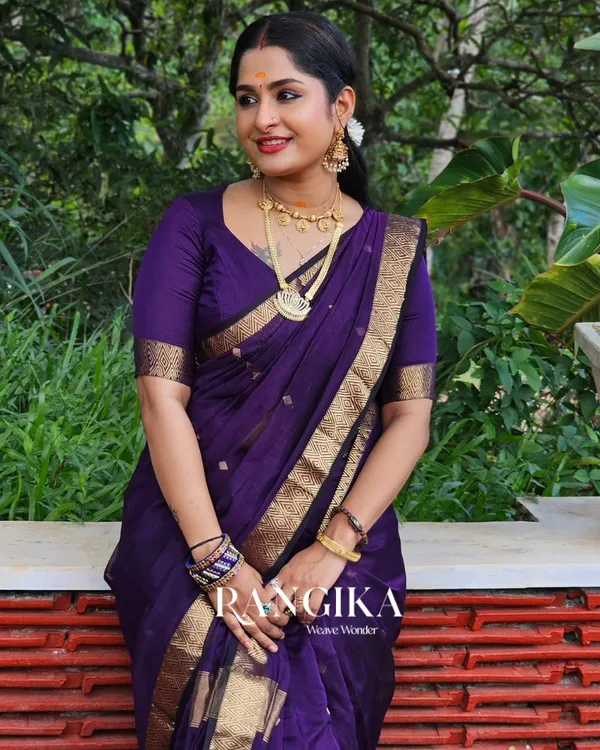 Purple_Premium_Cotton_Silk_Saree_With_Classy_Blouse_and_tassels