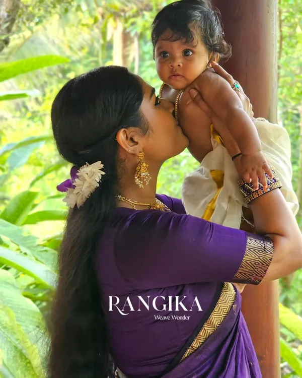 Purple_Premium_Cotton_Silk_Saree_With_Classy_Blouse_and_tassels