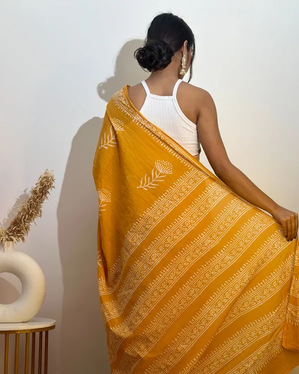 Yellow_Color_1_Minute_Ready_To_Wear_Mulmul_Cotton_Digital_Printed_Saree_With_Pocket