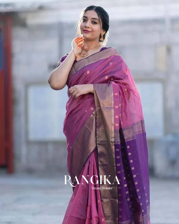 Lavender_Color_Premium_Cotton_Silk_Saree_With_Classy_Blouse_and_tassels