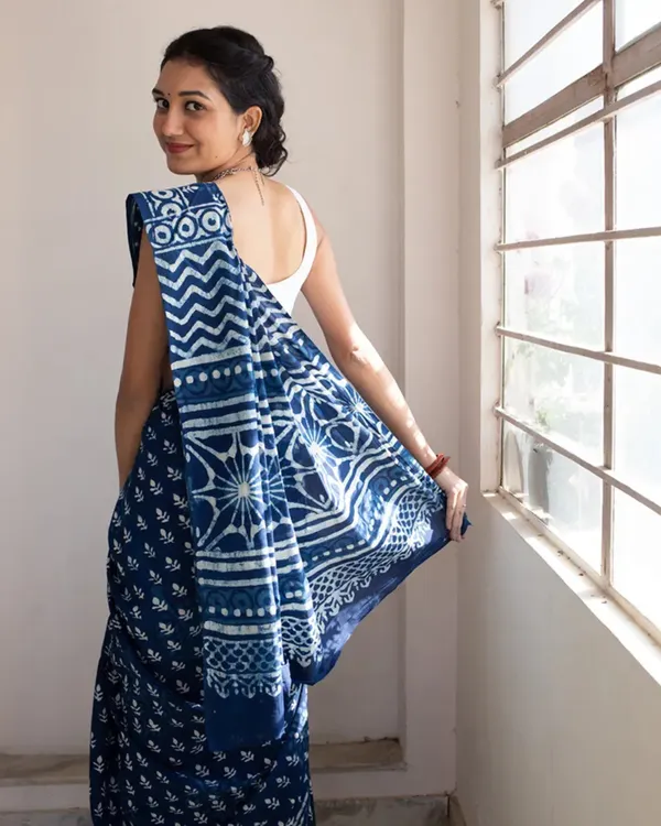 Blue_Color_1_-_Minute_Ready_to_Wear_Mulmul_Cotton_Saree_with_Blouse_Piece