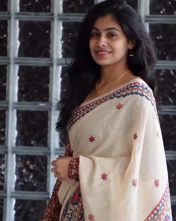 Noor-e-Maroon_-_Cream_Linen_Drape_with_Maroon_Blouse_Fabric