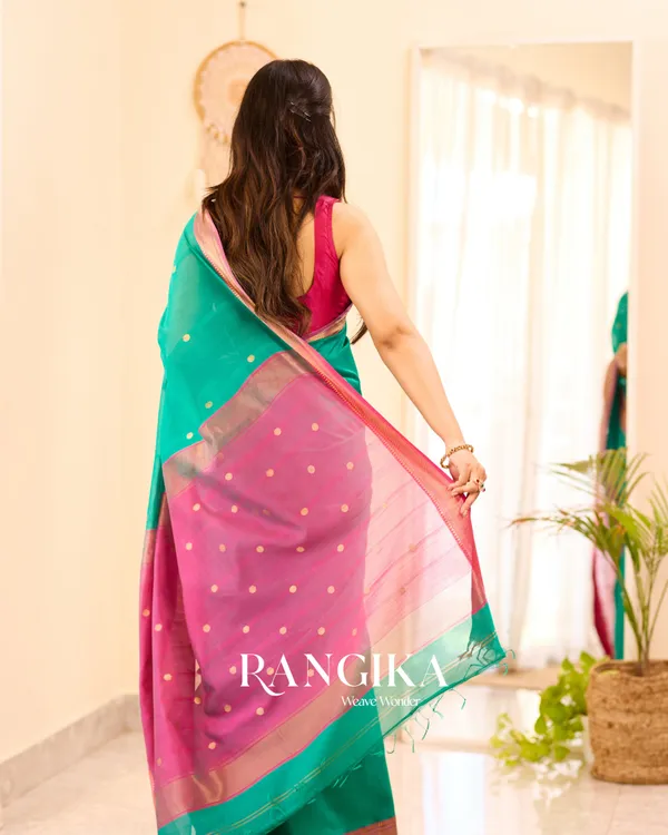Bottle_Green_Color_Premium_Cotton_Silk_Saree_With_Classy_Blouse_and_tassels
