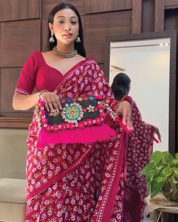 Pink_Color_1_-_Minute_Ready_to_Wear_Mulmul_Cotton_Saree_with_Blouse_Piece